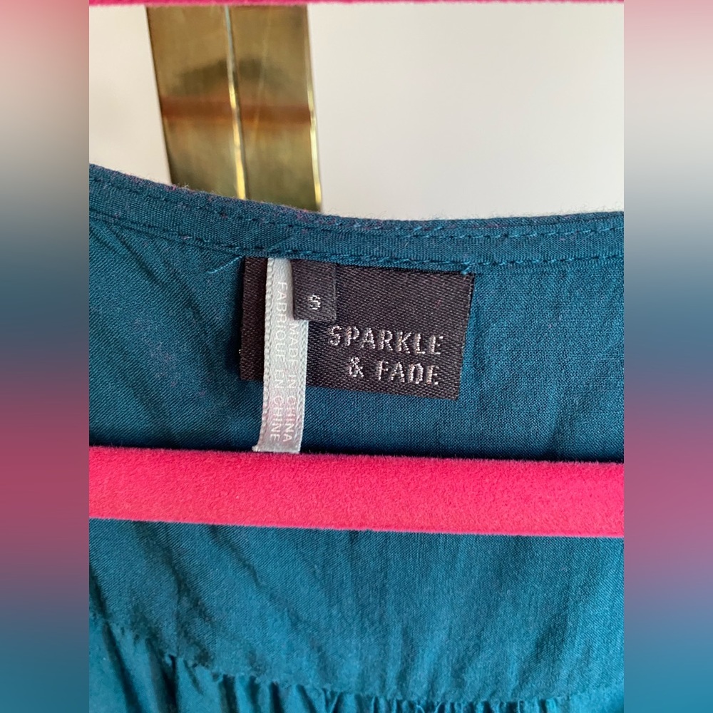 Sparkle & Fade Top - Picture 3 of 3